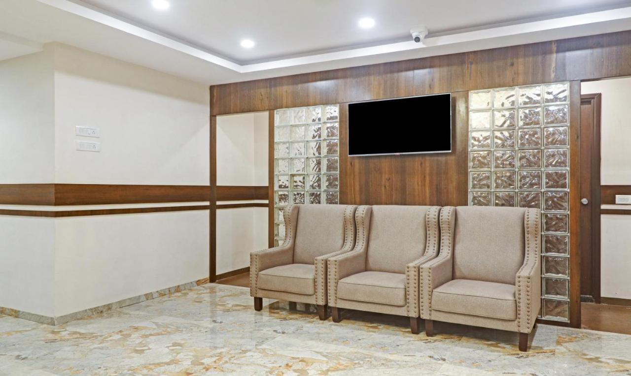 Treebo Arastu Grand Hotel Хидерабад Екстериор снимка