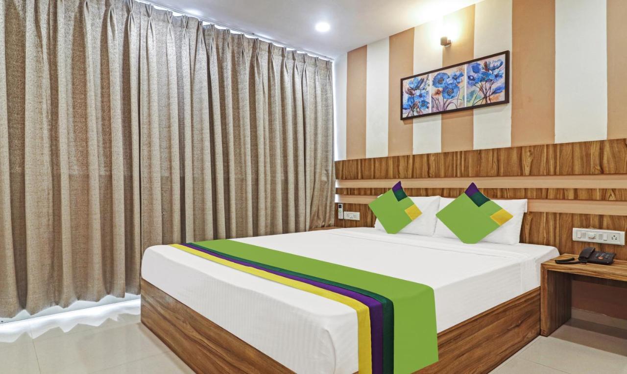 Treebo Arastu Grand Hotel Хидерабад Екстериор снимка